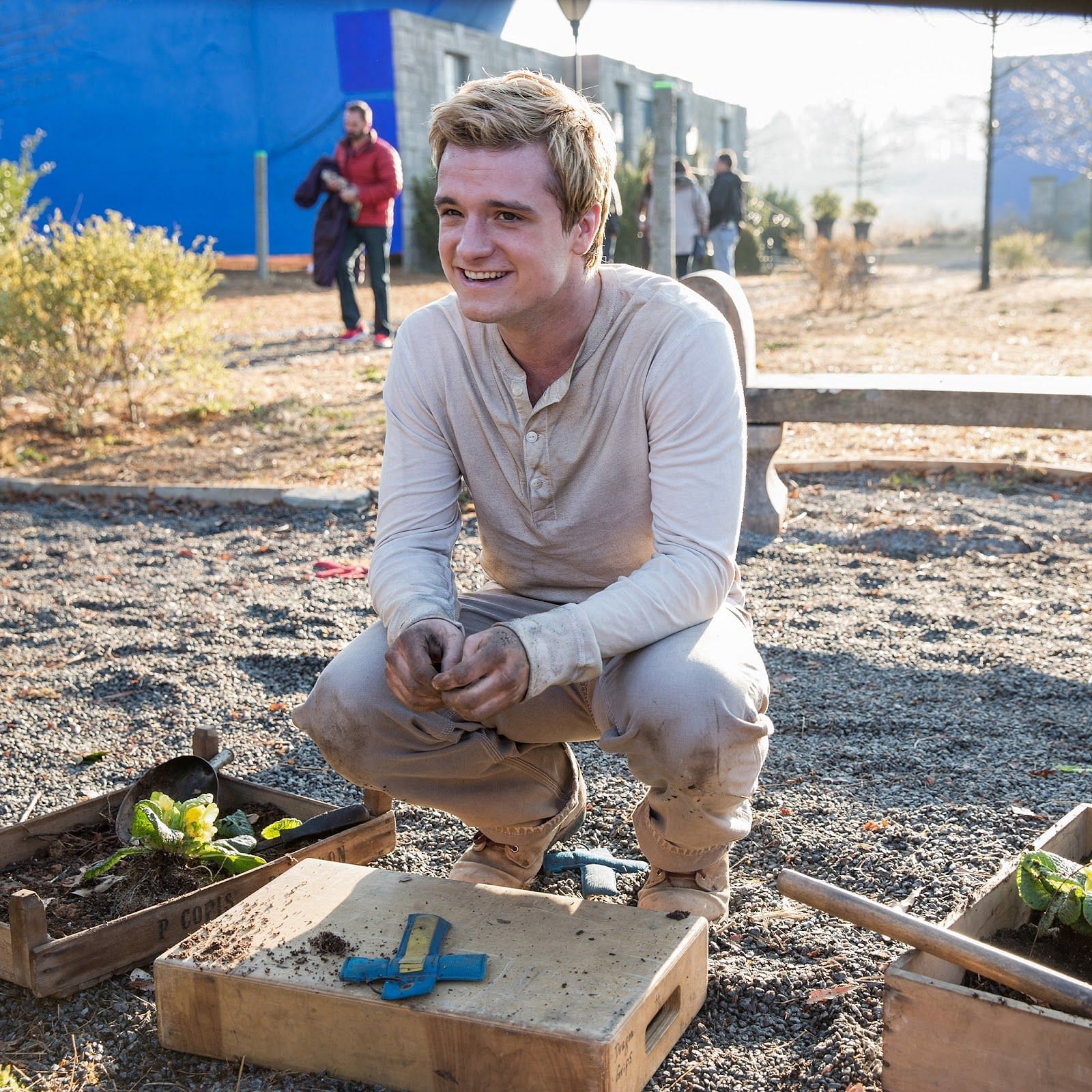 Who plays Peeta?